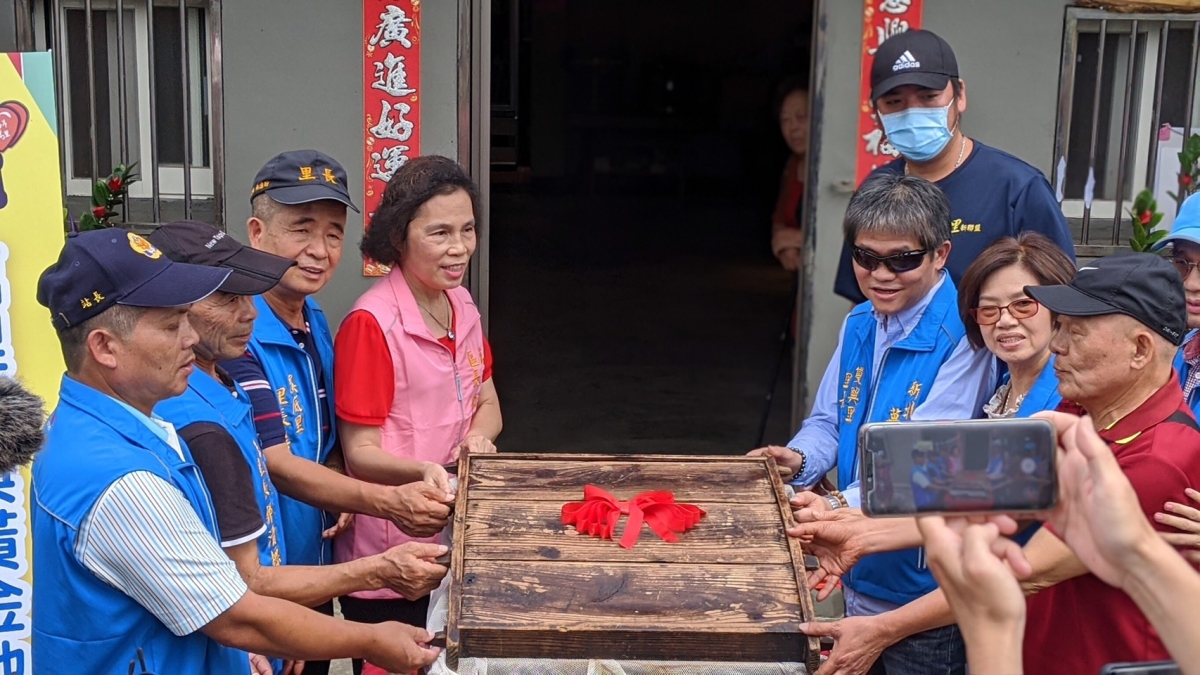 現場品嚐四大天王地瓜1(共3張)