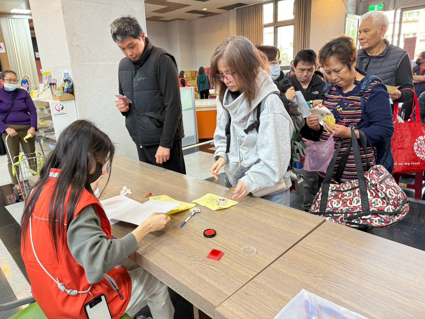 「萬里有愛，幸福無礙」愛心物資發放活動-6