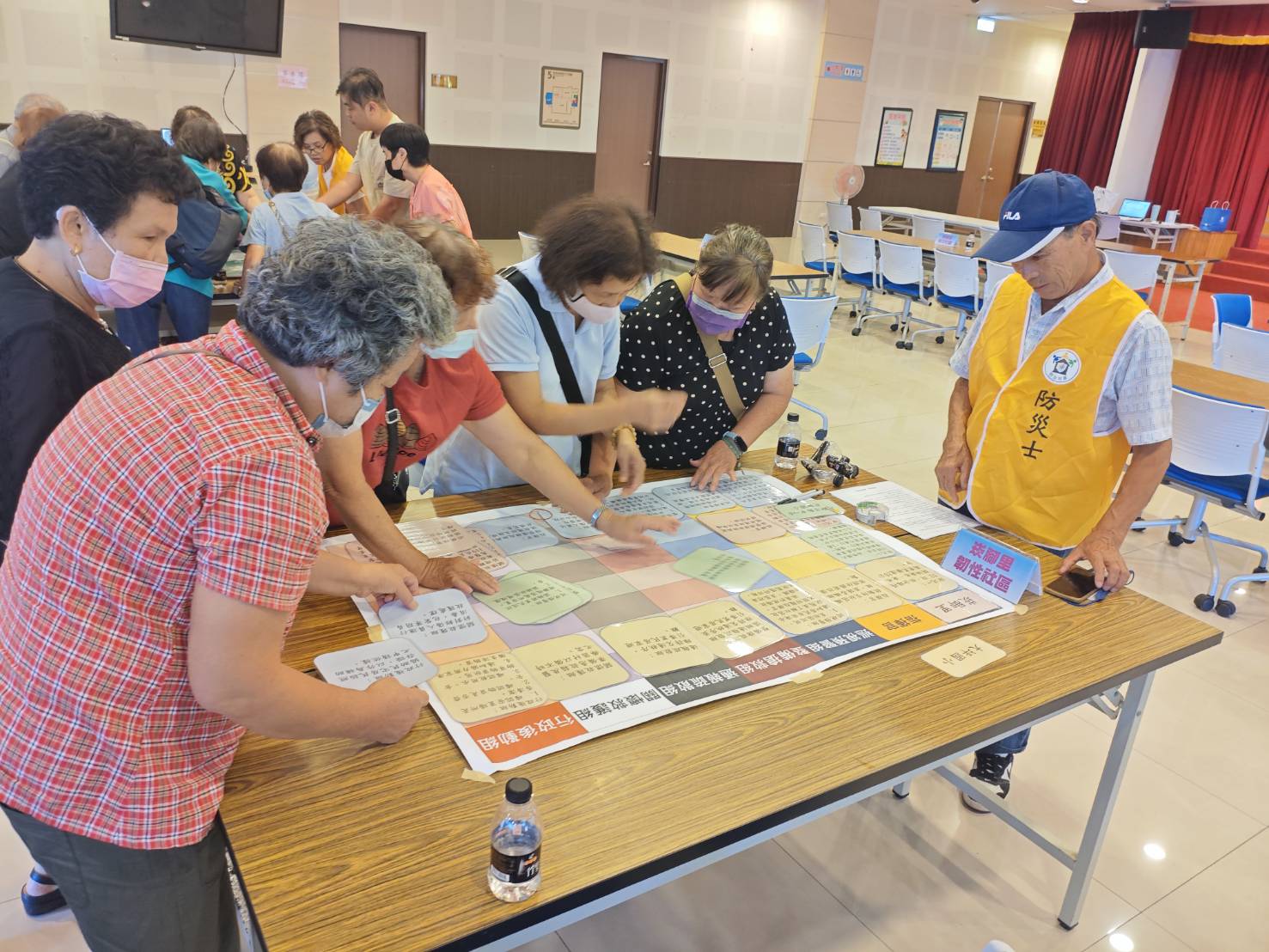 114年鄰里社區防災教育講習-1(共12張照片)
