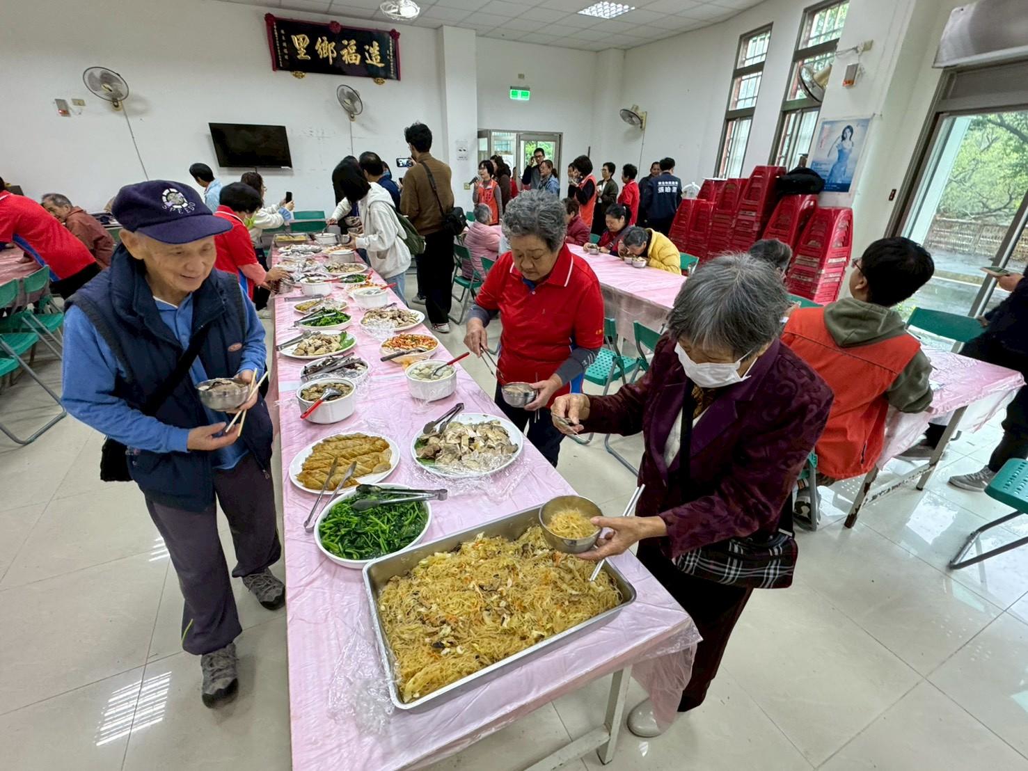 崁脚里社區照顧關懷據點揭牌啟用-5