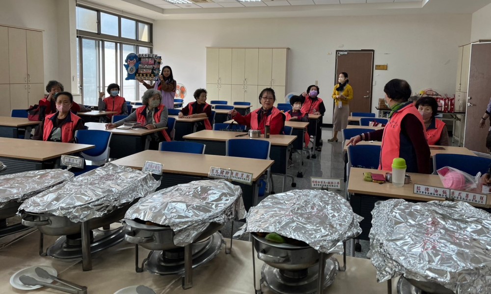 113年度萬里區公所志工大會暨聯誼慶生活動(共6張)